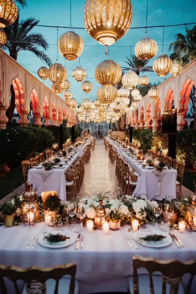 décoration de table de mariage chic et fleurie par maev