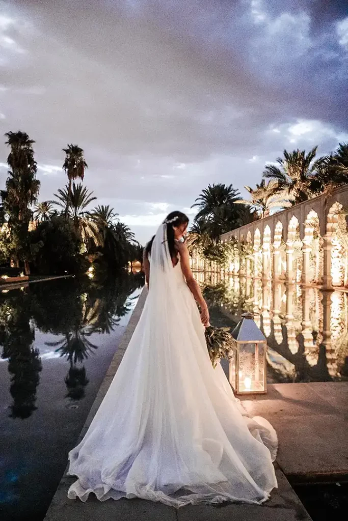 mariée élégante dans un cadre de rêve mariage marrakech